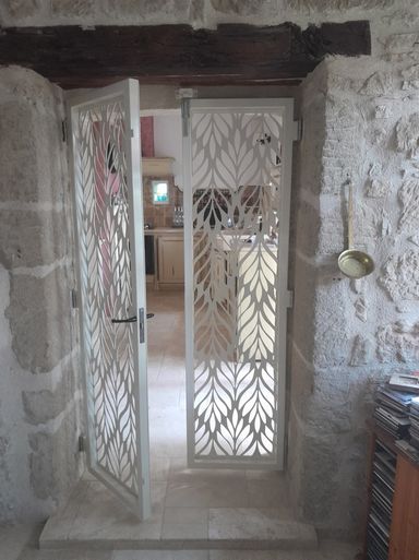 Porte intérieure décorative à Valence
