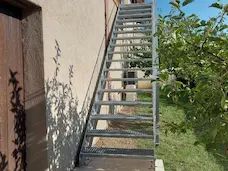 Escalier en acier galvanisé sur mesure à Valence-ADF26